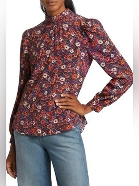 Veronica Beard Chilton Blouse
Berry Floral
Puff Sleeves
Silk
Luxury
Back Tie
10